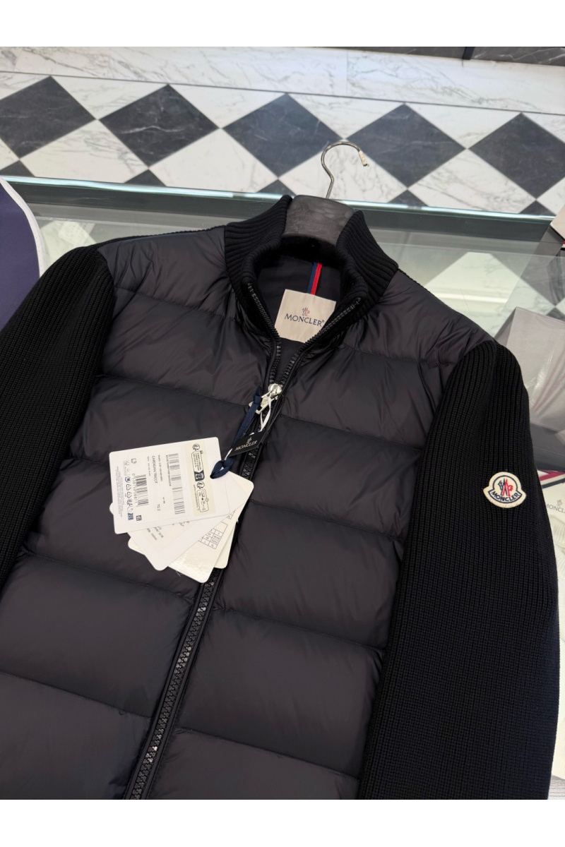 Moncler Куртка с вязаными рукавами чёрного цвета 