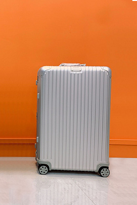 Чемодан Aluminum L Premium 76x50x27 см