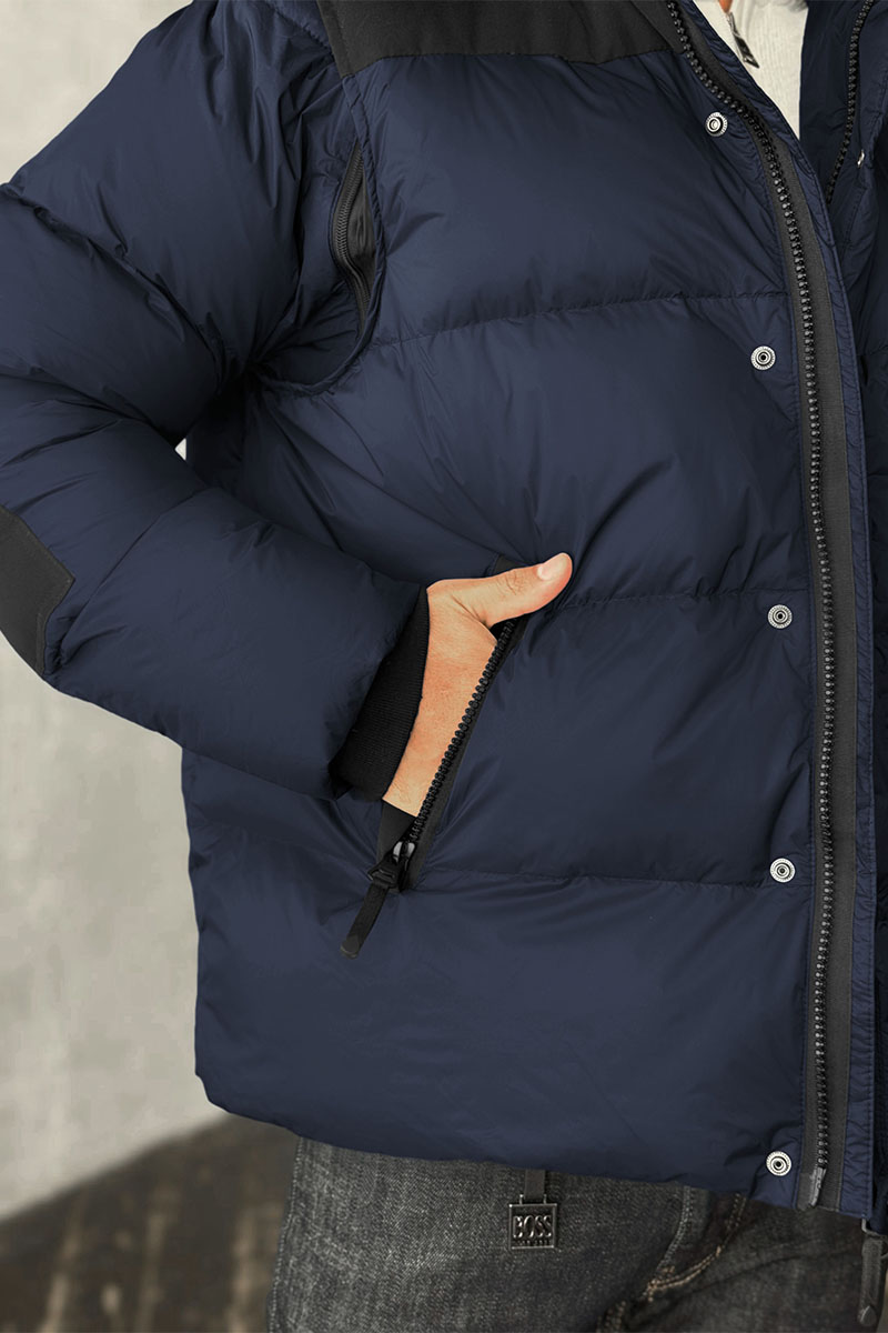 Burberry Тёмно-синий пуховик London England logo-patch