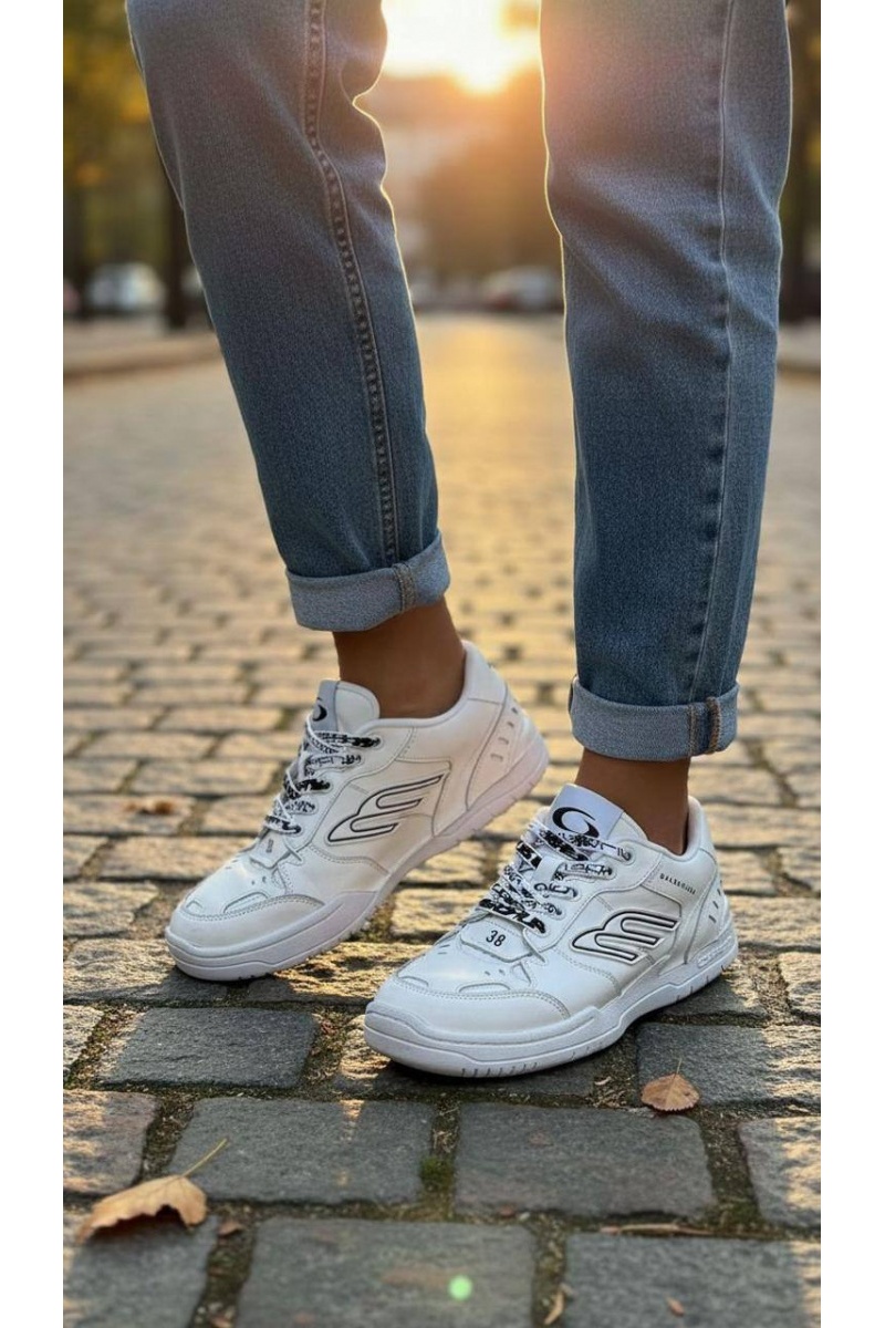Balenciaga Женские кожаные кроссовки Hamptons Worn-Out premium