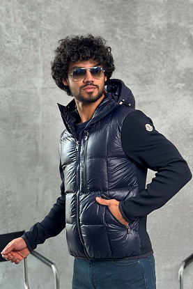 Куртка с вязаными рукавами 