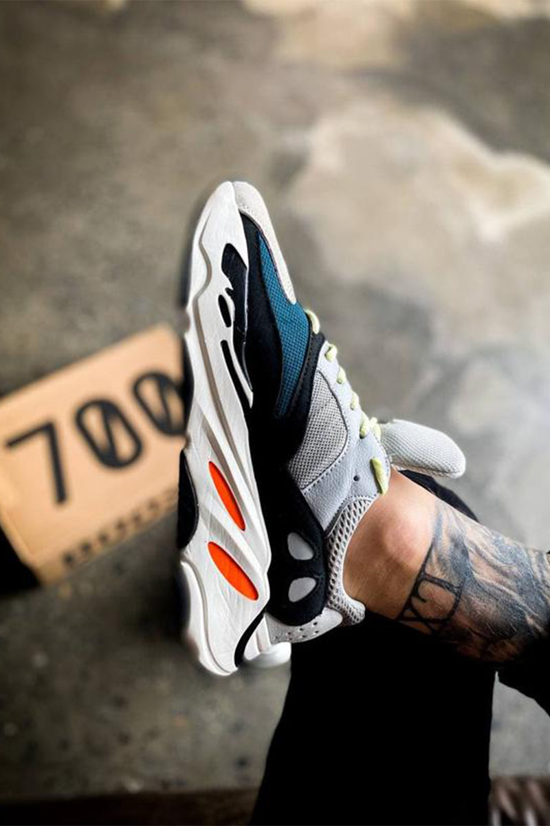 Top yeezy boost 700 wave runner black Clearance