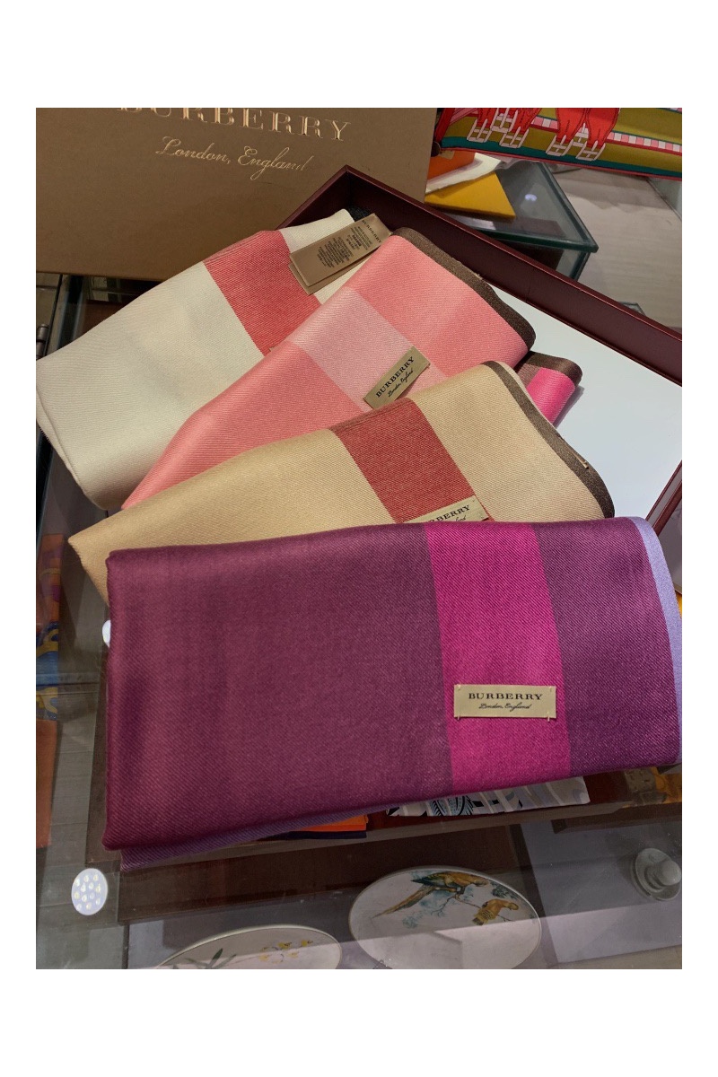 Burberry Шарф Check premium 190x70 см