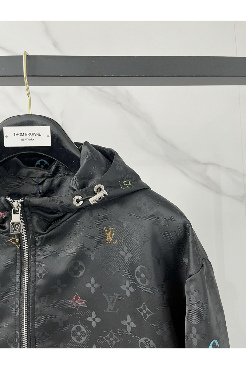 Lоuis Vuittоn Ветровка чёрного цвета Monogram