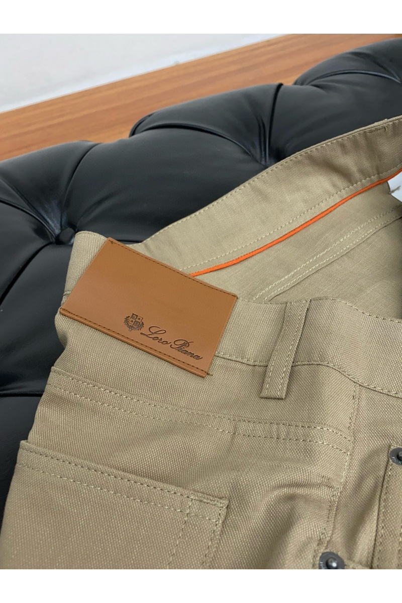 Loro Piana Джинсы бежевого цвета Premium