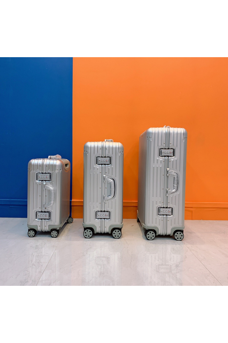 Rimowa Чемодан Aluminum L Premium 76x50x27 см
