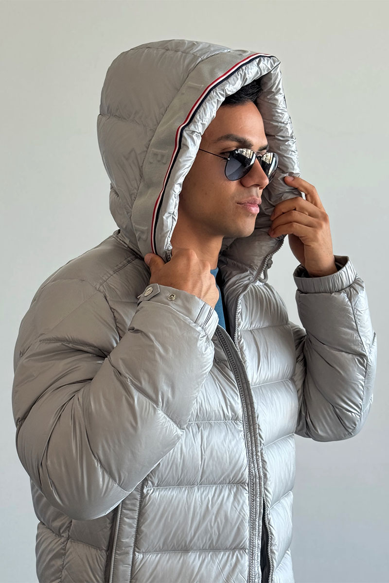 Moncler Мужской серый пуховик Pavin