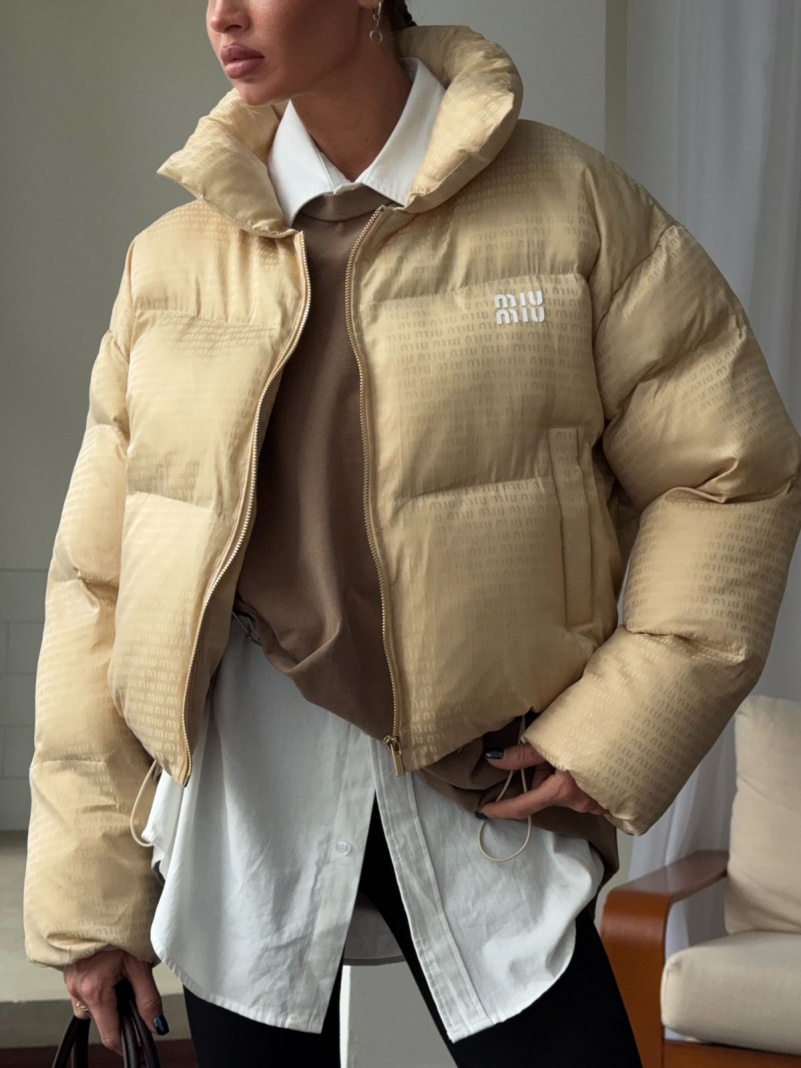 MIU MIU Бежевая женская куртка 