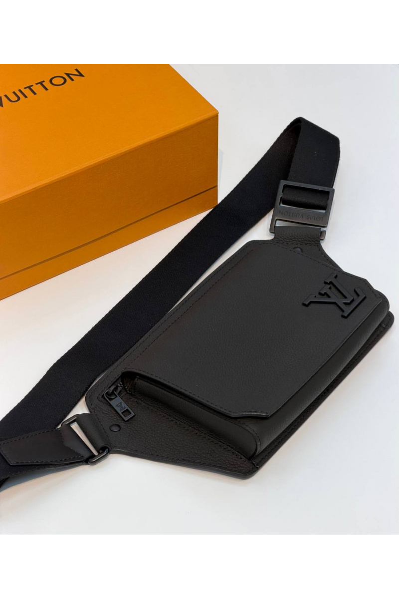Lоuis Vuittоn Кожаная сумка на пояс Aerogram Takeoff Sling premium 30x16x3 см