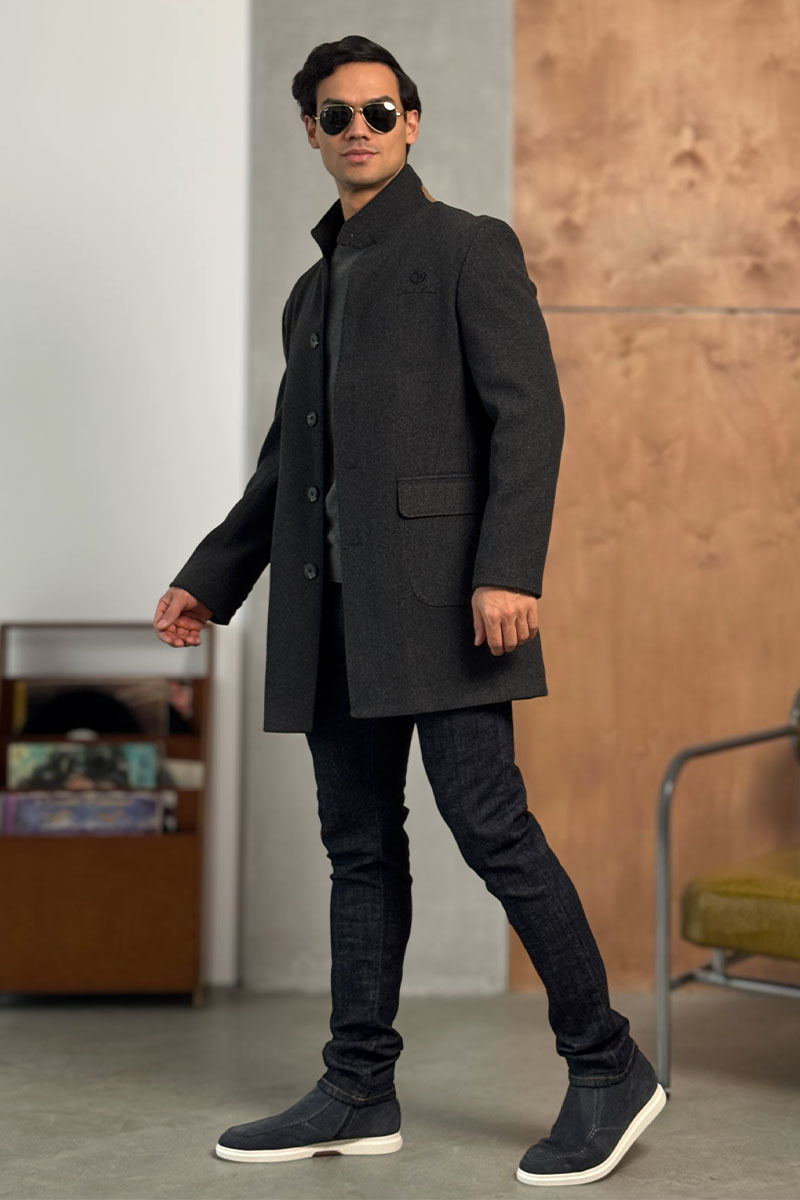 Loro Piana Мужское пальто серого цвета