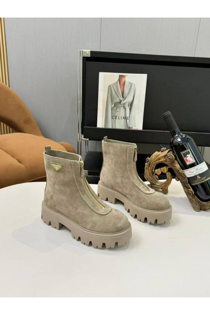 Prada Женские замшевые сапоги 