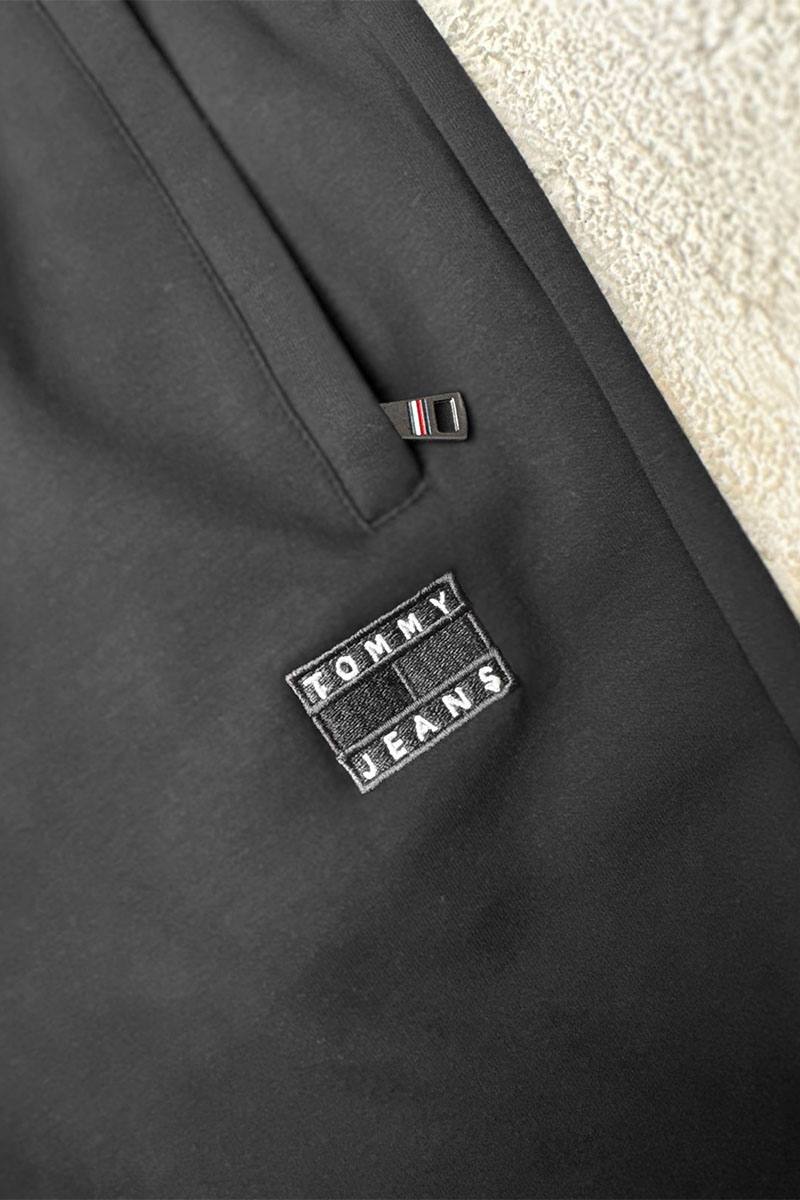 Tommy Hilfiger Спортивные штаны чёрного цвета logo-embroidered 