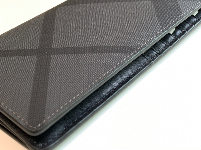 Burberry Кожаный бумажник Premium 19x10x2.5 см