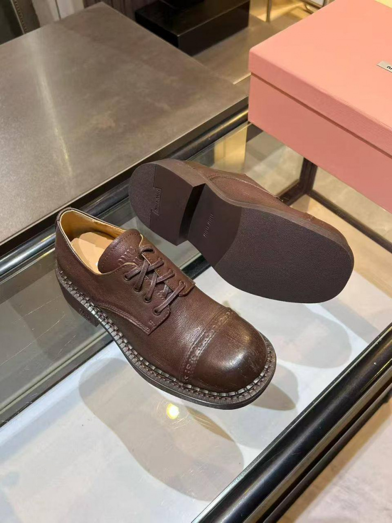 MIU MIU Женские кожаные ботинки дерби 
