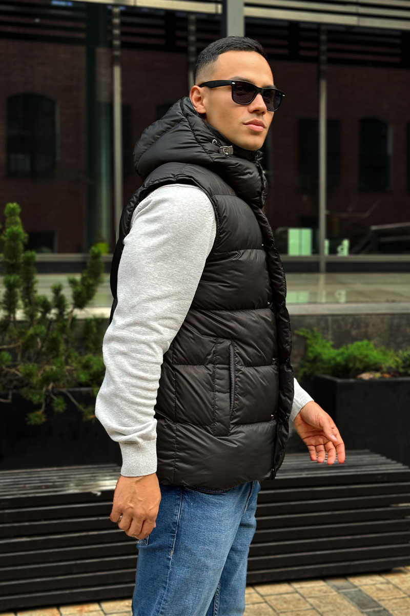 Burberry Чёрный жилет London England logo-patch