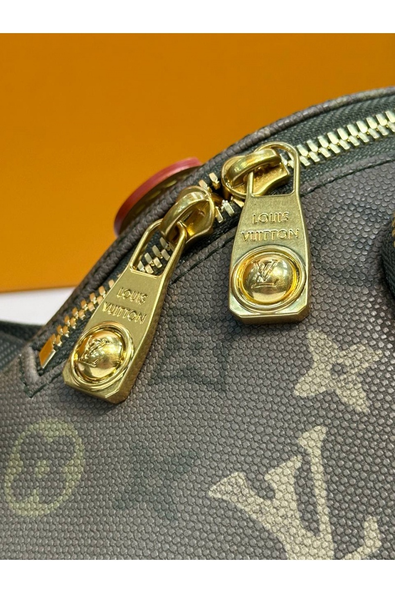 Lоuis Vuittоn Кожаная сумка Rush Bumbag premium 30x15x8 см