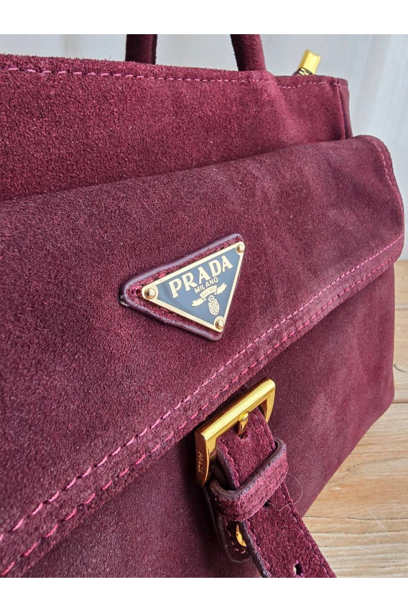 Prada Замшевая сумка 30x16 см