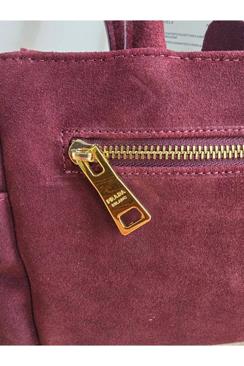 Prada Замшевая сумка 30x16 см