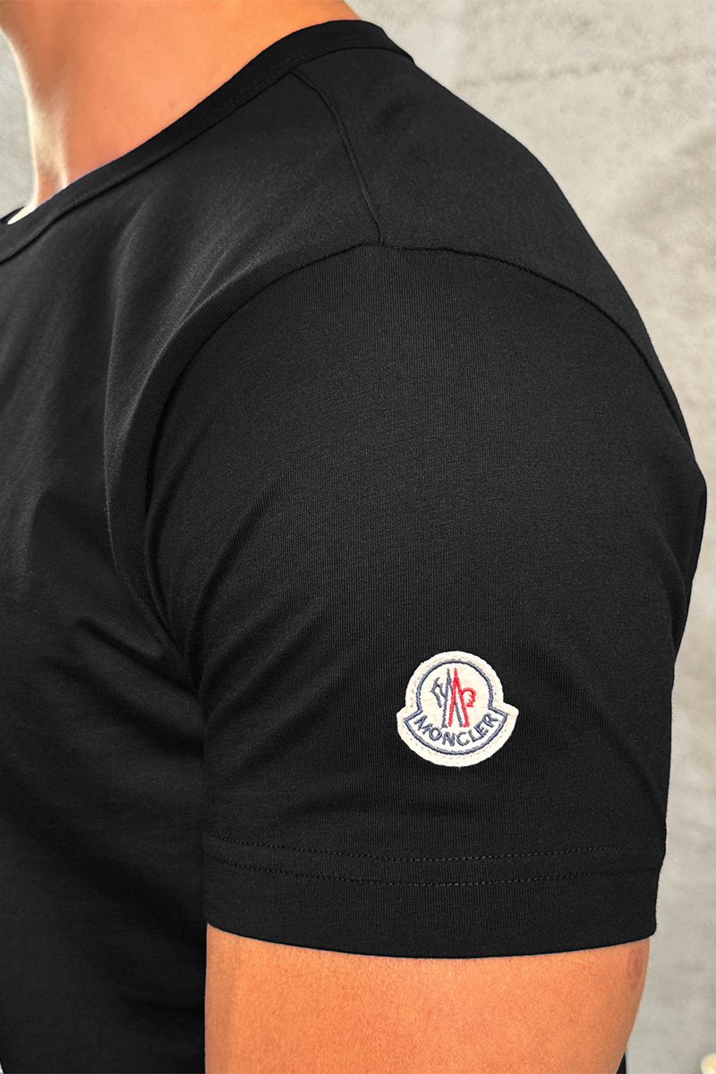 Moncler Чёрная брендовая футболка Logo Outline