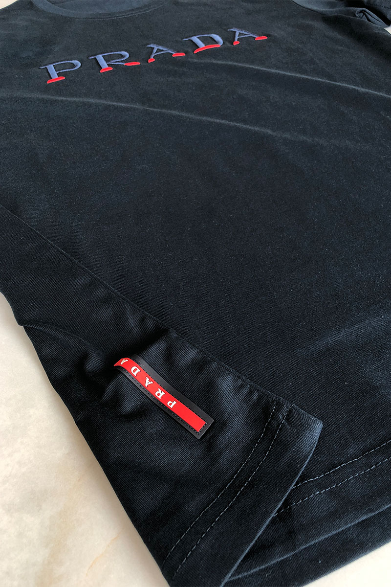 Prada Тёмно-синяя мужская футболка embroidered logo