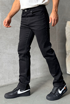 Мужские джинсы чёрного цвета 