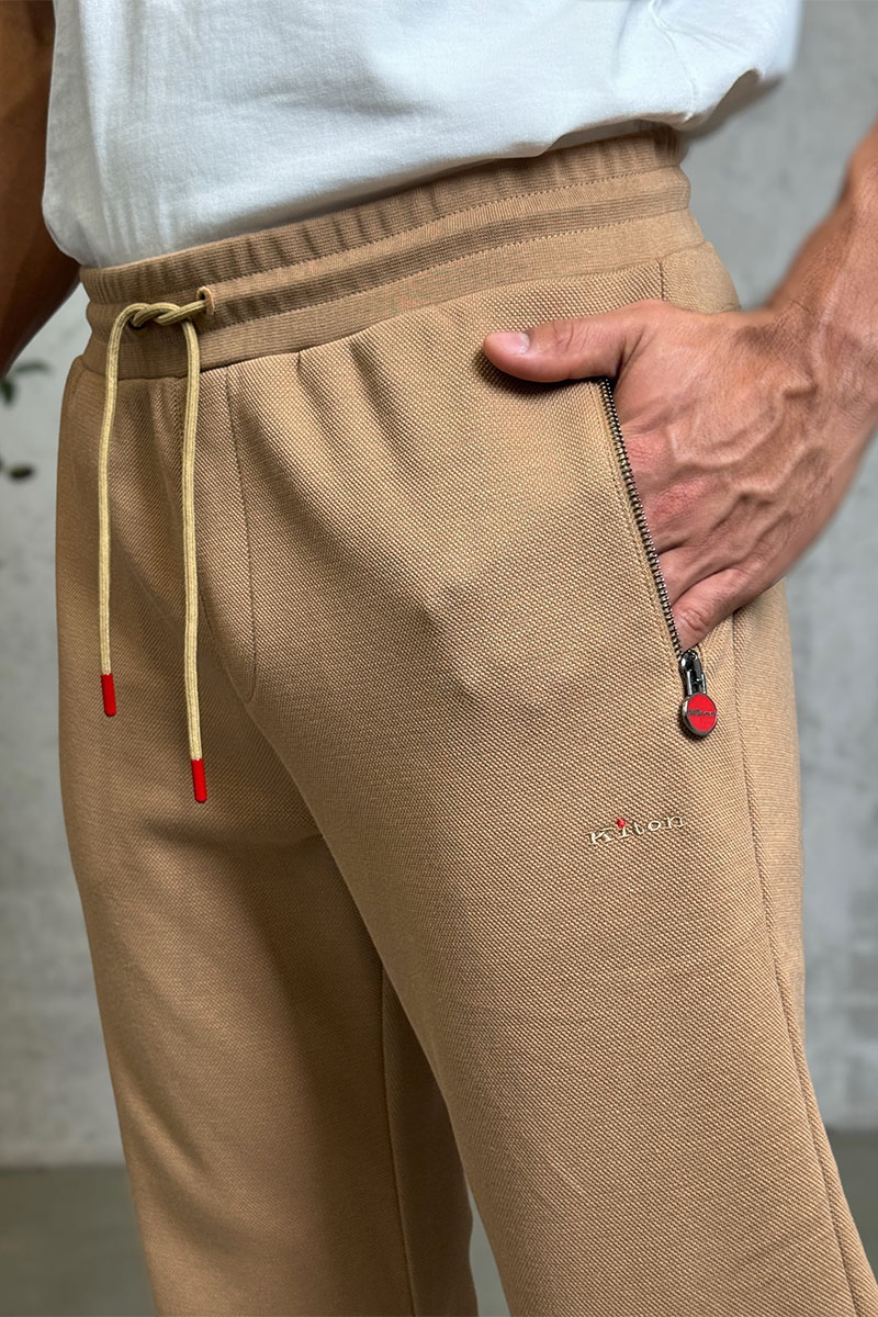 Kiton Спортивный костюм бежевого цвета