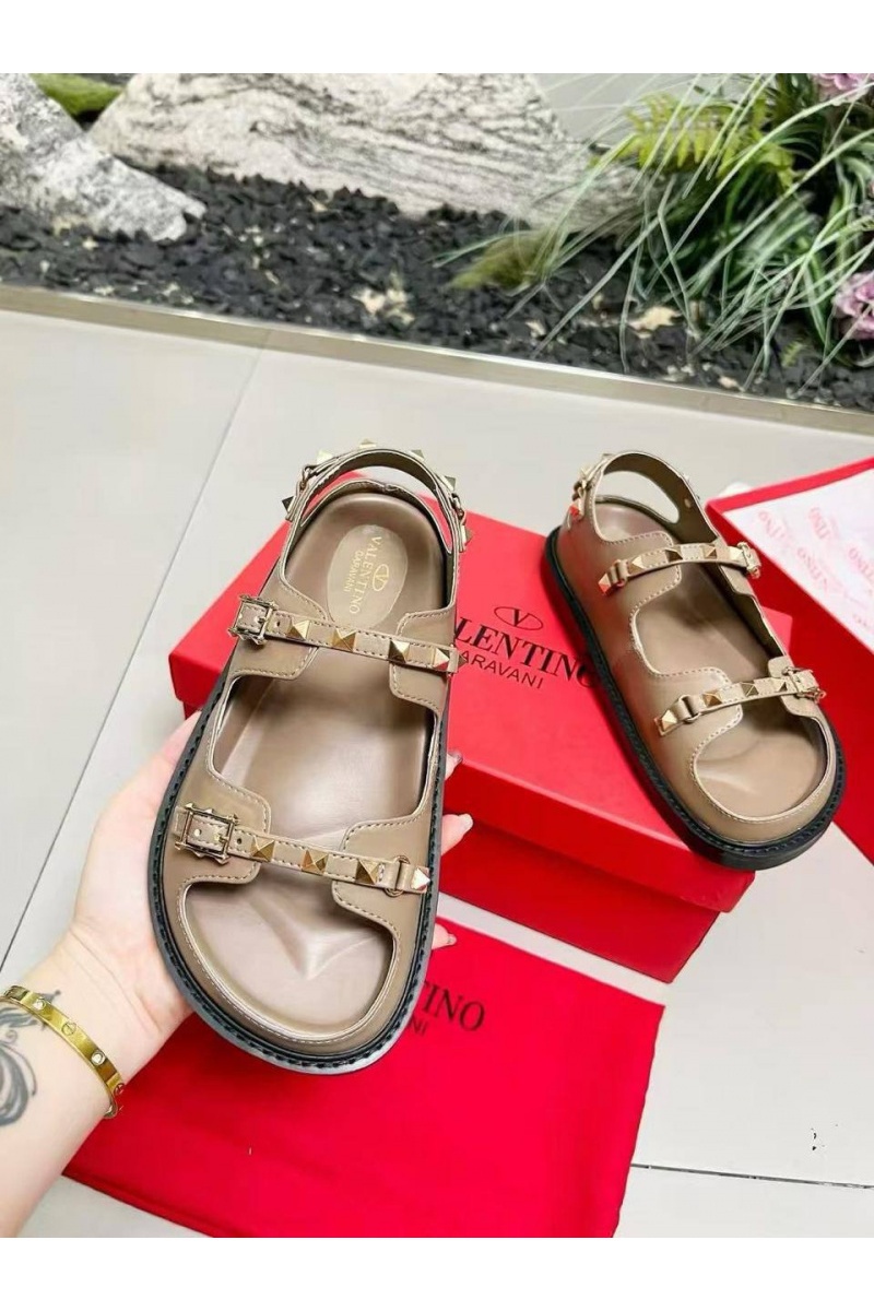 Valentino Женские кожаные сандалии Rockstud