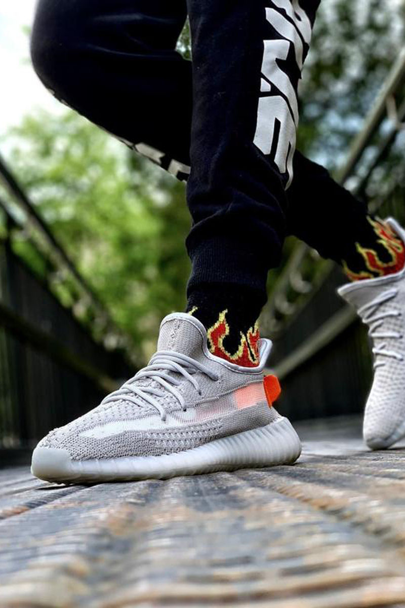 Adidas Кроссовки Yeezy Boost 350 V2 “Tail Light” 