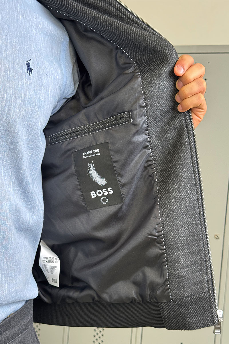 Hugо Воss Мужской бомбер чёрного цвета