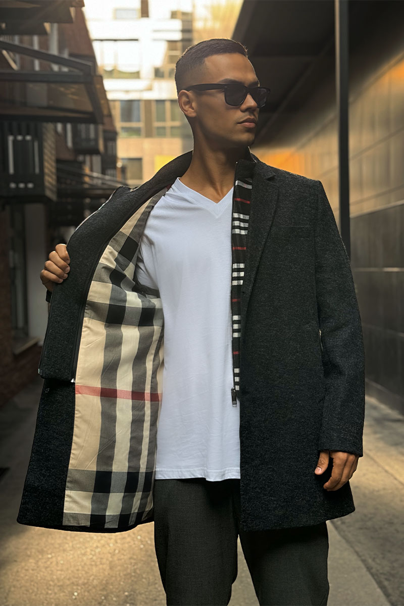 Burberry Тёмно-серое мужское пальто London England logo-embroidered