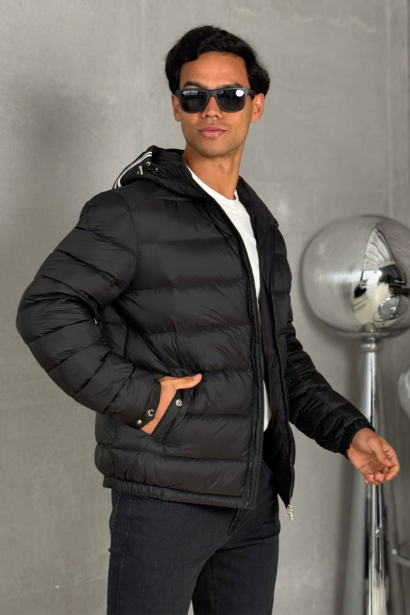 Moncler Мужской пуховик logo-patch - Black