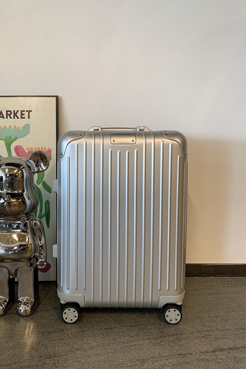 Rimowa Чемодан Aluminum S Premium 54x36x23 см