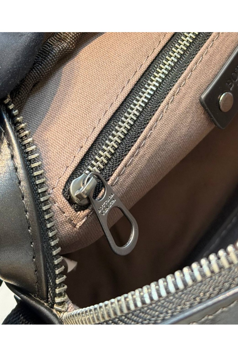Bottega Veneta Кожаная сумка Intreccio premium 26x14x8 см