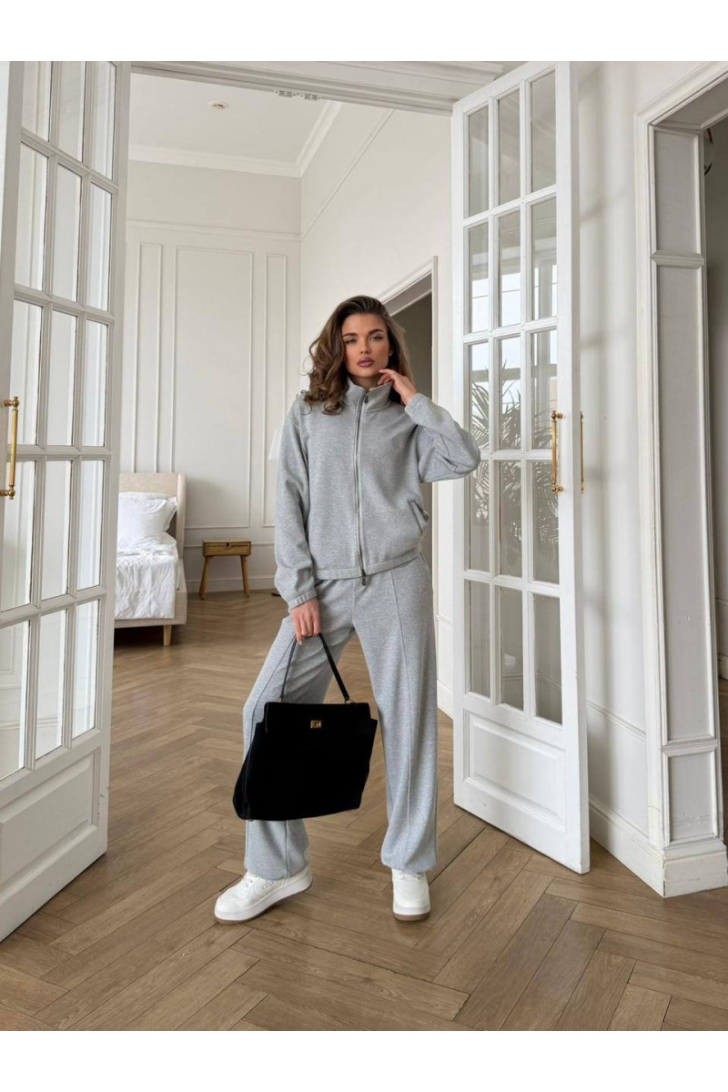 Designer Женский костюм серого цвета