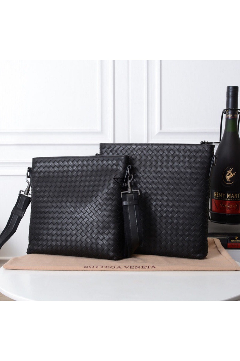 Bottega Veneta Кожаная сумка Premium 30x30x3 см