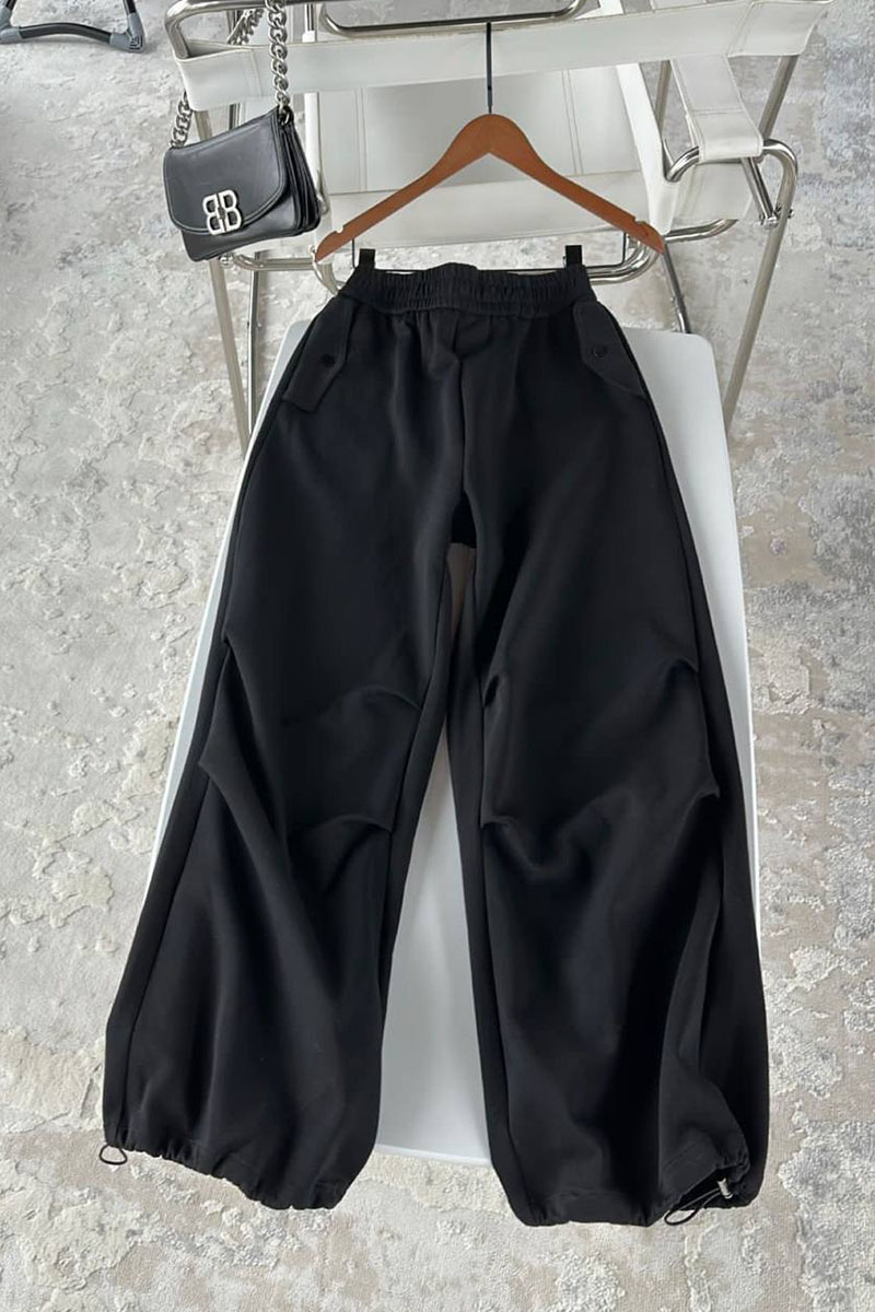 Balenciaga Женские брюки чёрного цвета