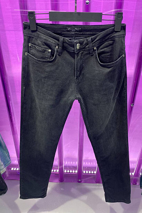 Мужские чёрные джинсы