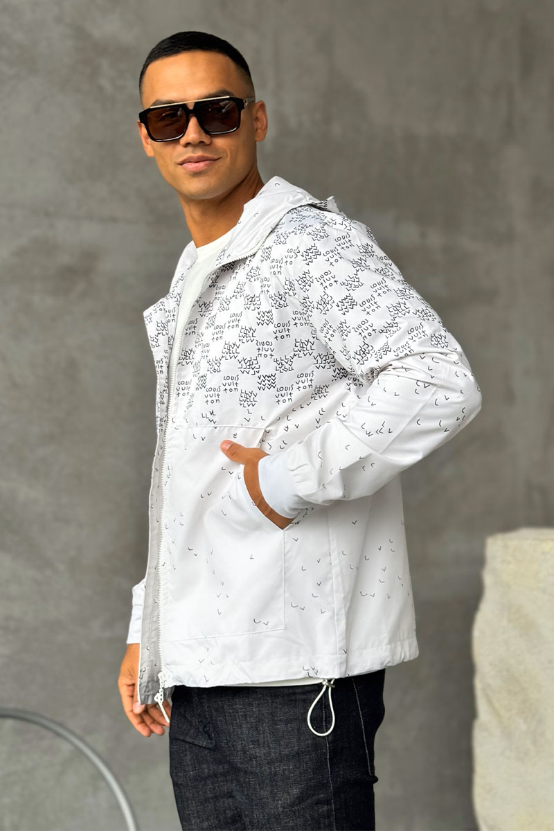 Lоuis Vuittоn Ветровка белого цвета Damier Spread Windbreaker