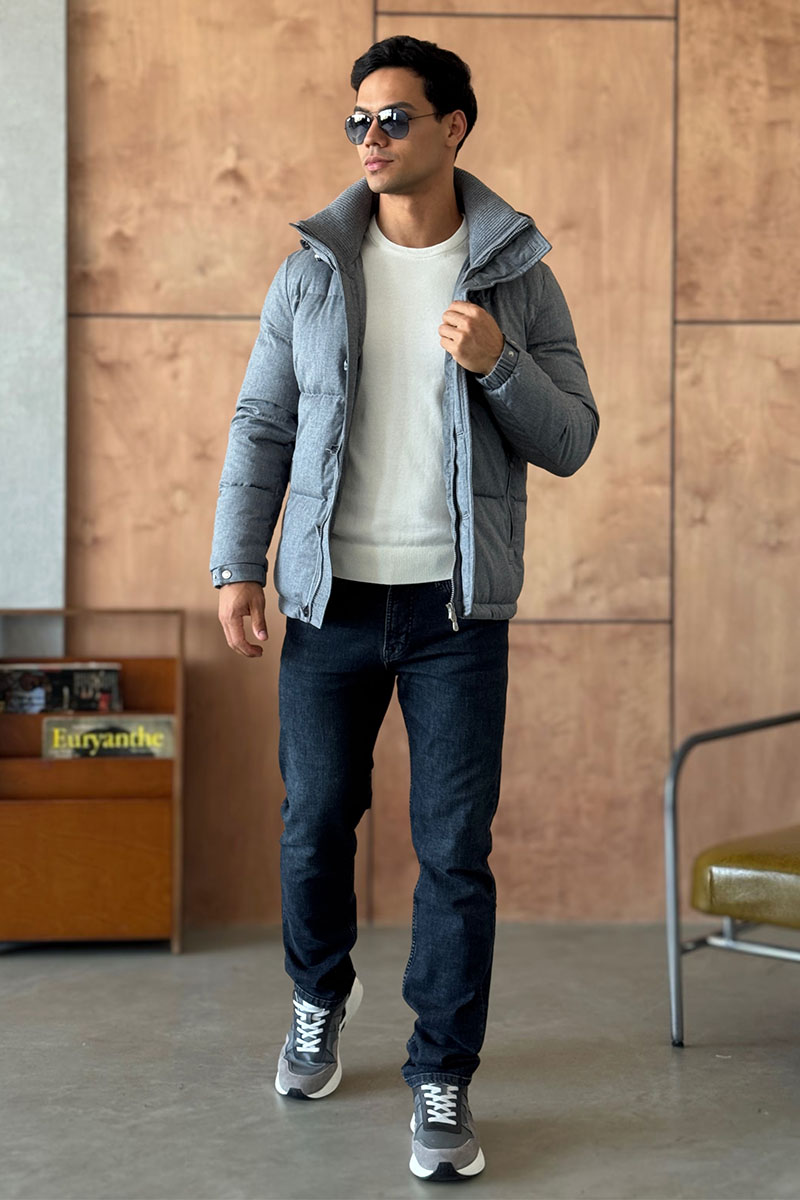 Designer Мужской пуховик серого цвета 