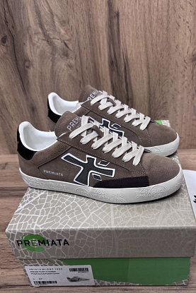 Женские замшевые кроссовки Sista WI