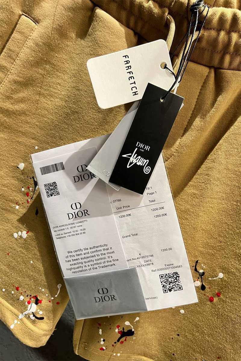 Dior Бежевые мужские шорты embroidered logo Paint Splatter