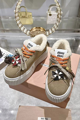 Женские замшевые кроссовки с мехом premium