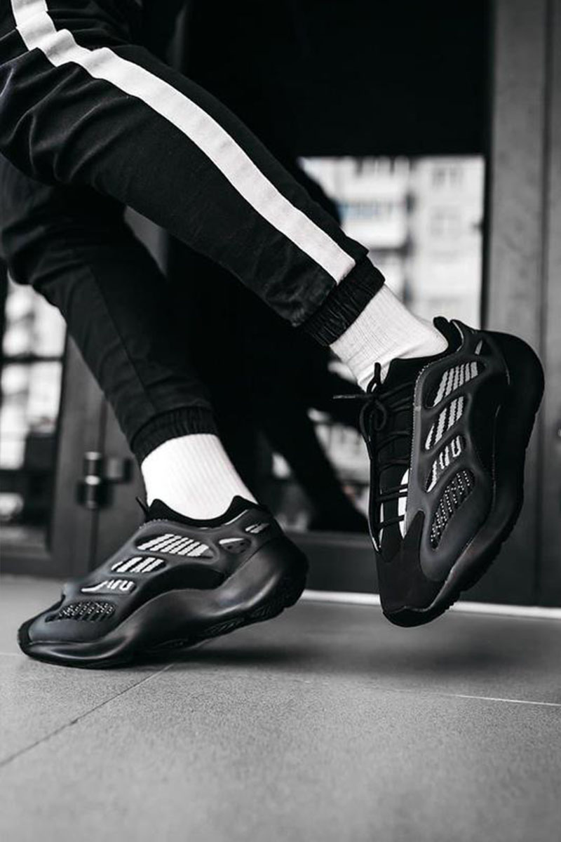 Adidas Кроссовки Yeezy Boost 700 V3 "Alvah"