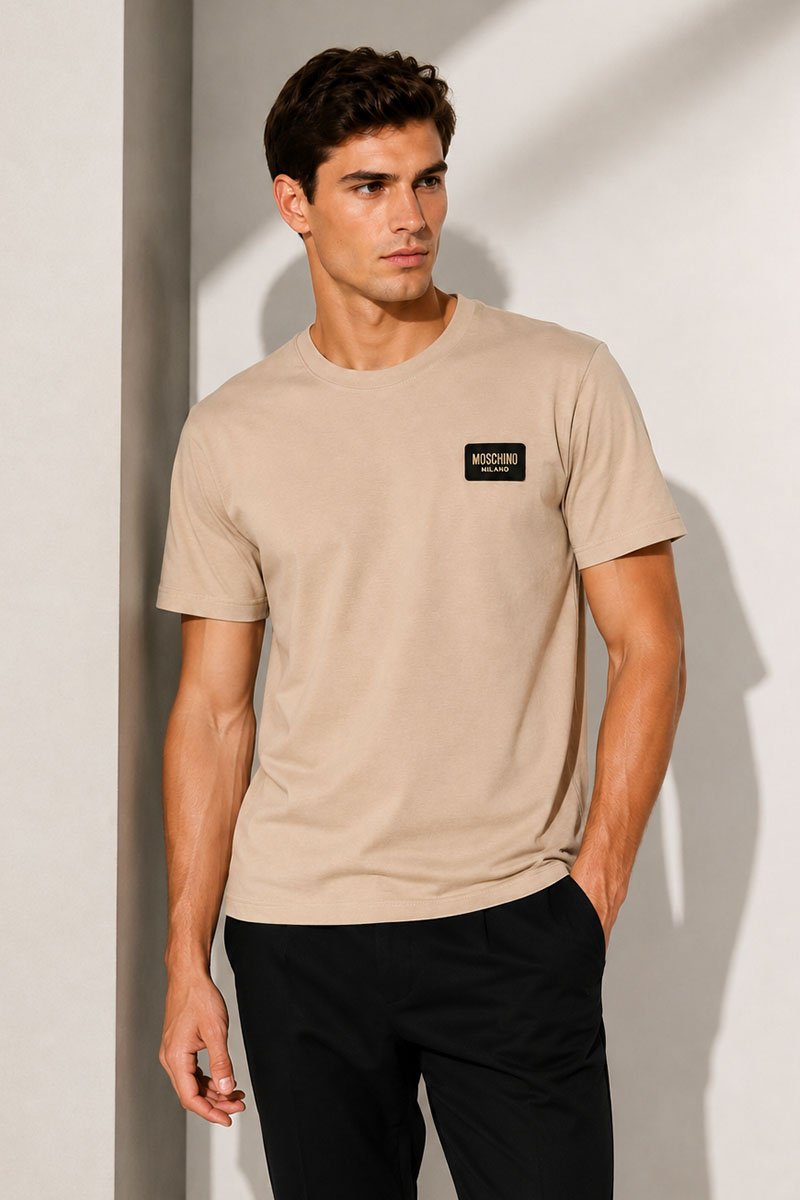 Moschino Мужская бежевая футболка logo-patch