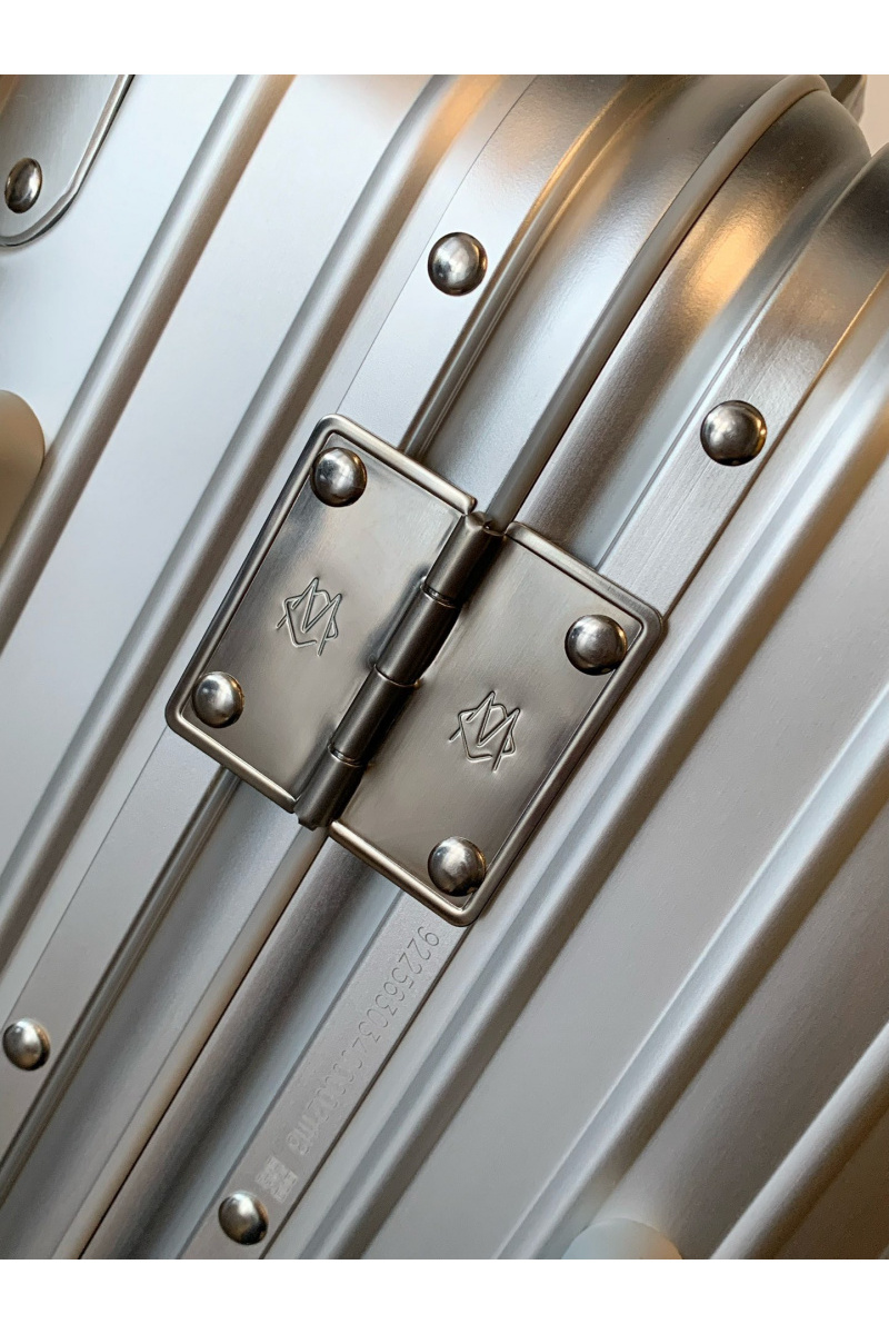 Rimowa Чемодан Aluminum S Premium 54x36x23 см