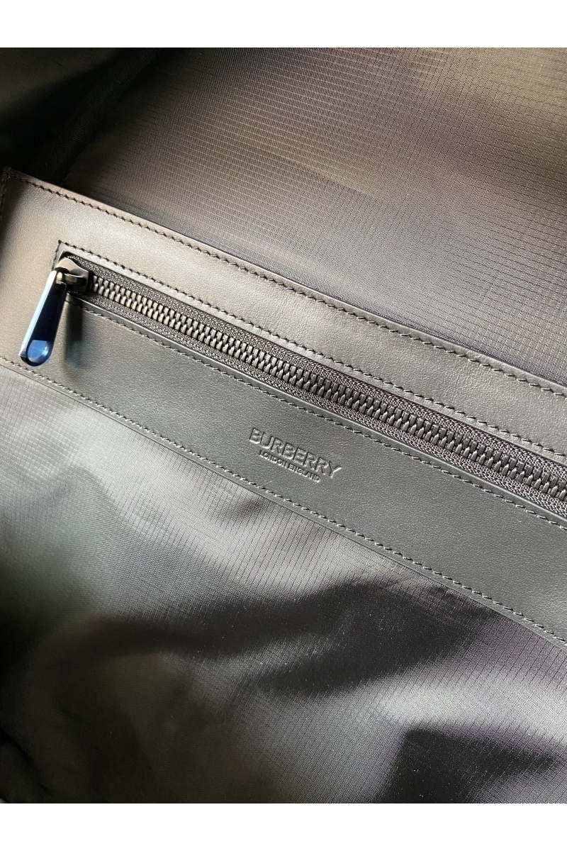 Burberry Нейлоновый рюкзак Premium 42.5x30x14.5 см