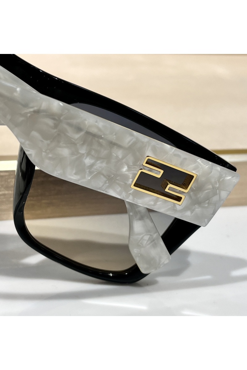 Fendi Солнцезащитные очки Baguette