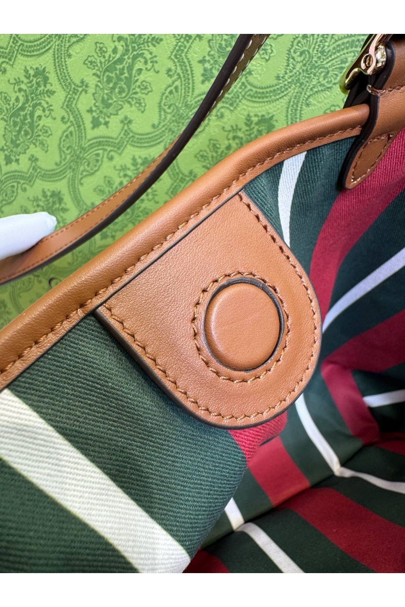 Gucci Кожаная сумка GG Emblem premium 38x25x15 см