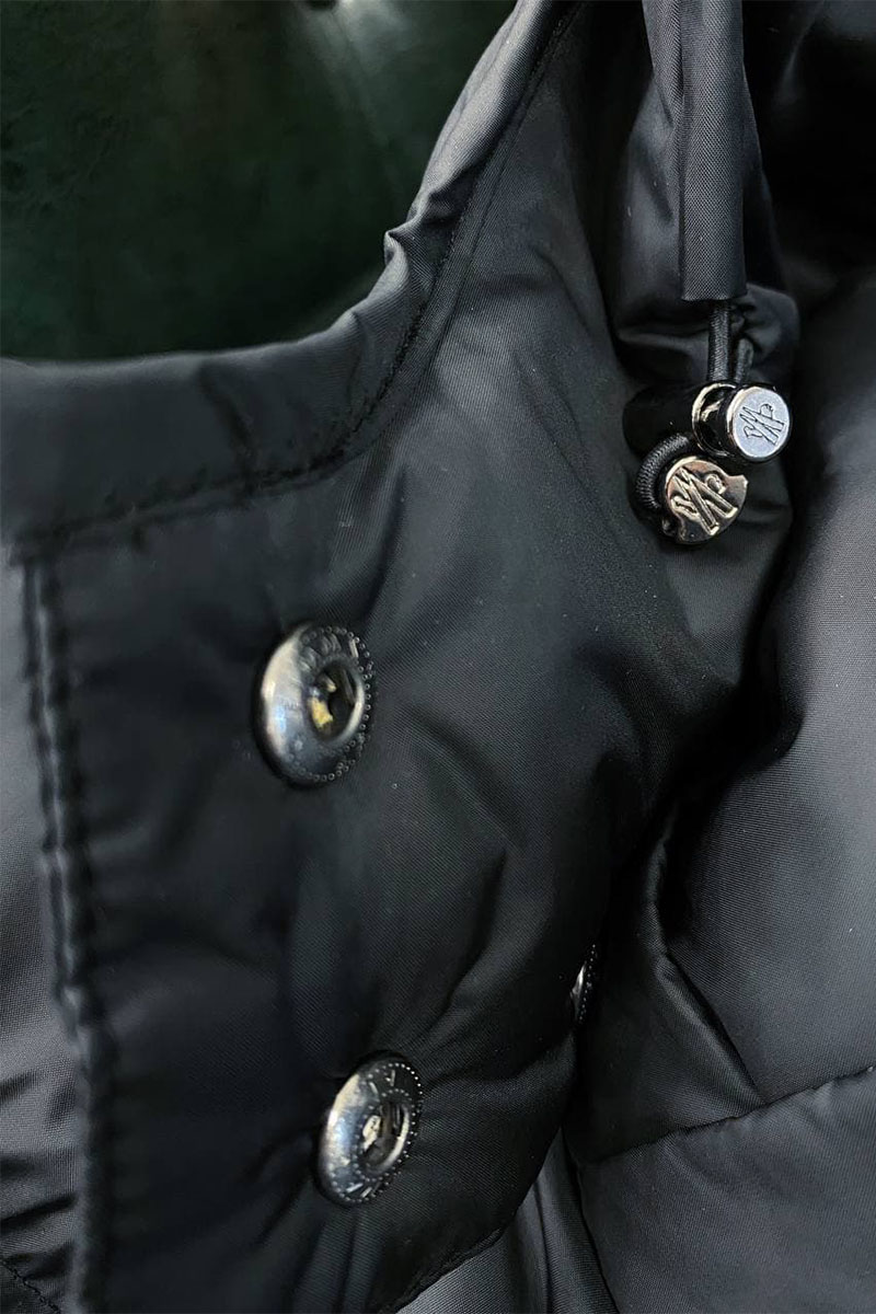 Moncler Мужской утеплённый анорак чёрного цвета