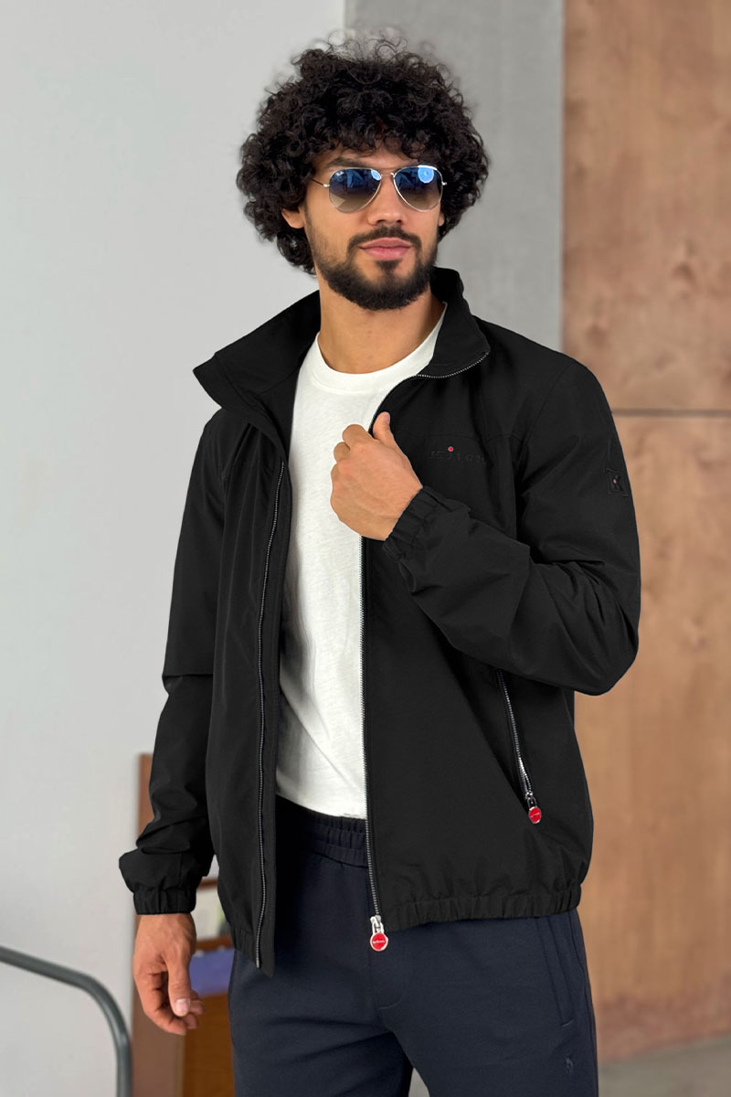 Kiton Мужская чёрная ветровка 